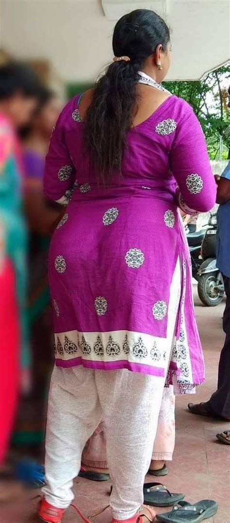 bhabhi ki chut pic|Bhabhi Ki Mast Gand or chut : 5 Nude Pics 